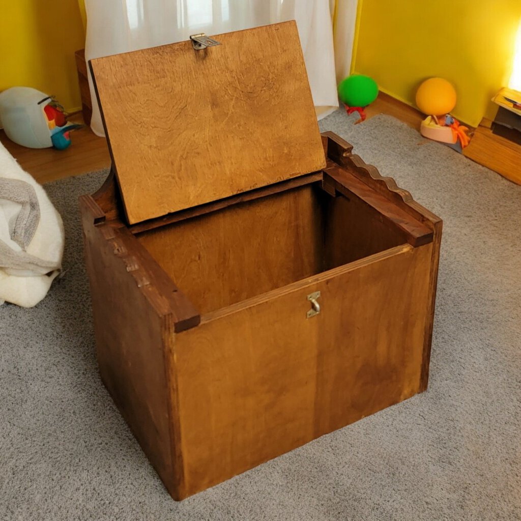 5407 Wooden Storage Chest ~ Furniture