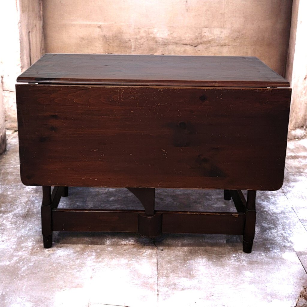 6375 Vintage Pine Drop Leaf Gate Leg Dining Table