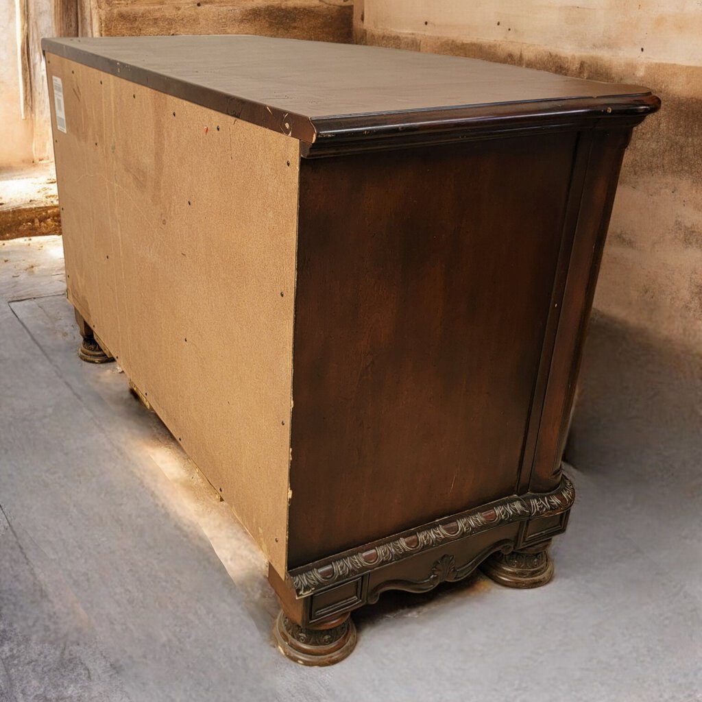6384 Old World 3 Drawer #Dresser