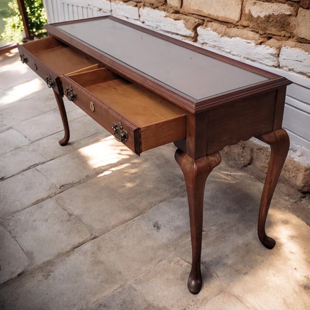6531 Cherry Queen Anne 2 Drawer #Console