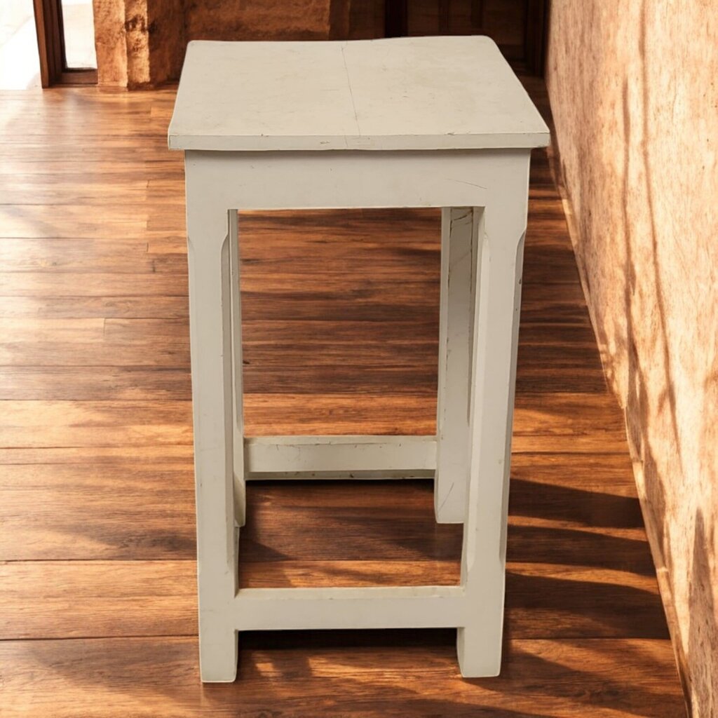 6576 Shabby White Plant Stand