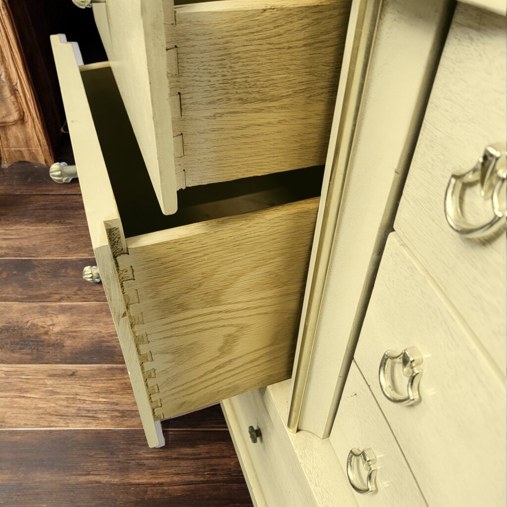 6588 Vintage 60's Whitewashed 8 Drawer #Dresser