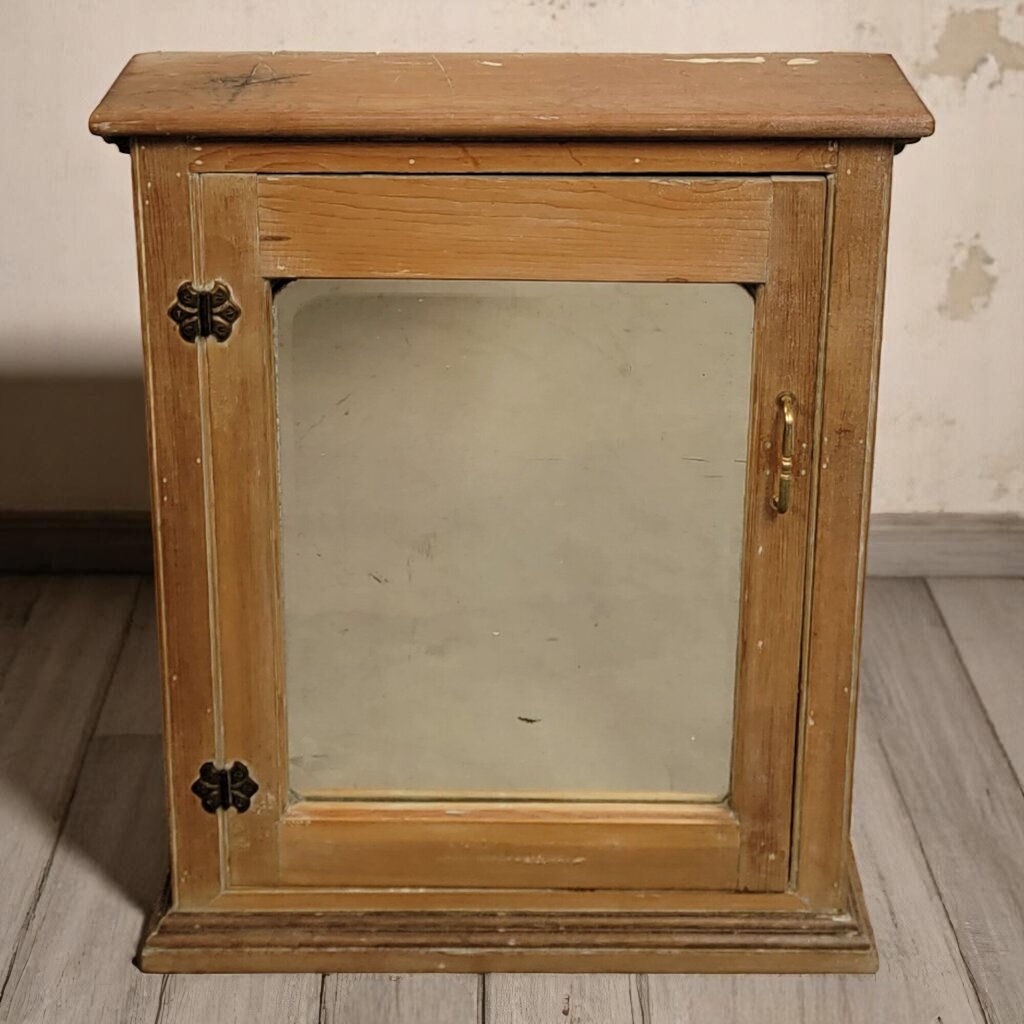 6631 Antique Solid Wood Mirrored #Cabinet