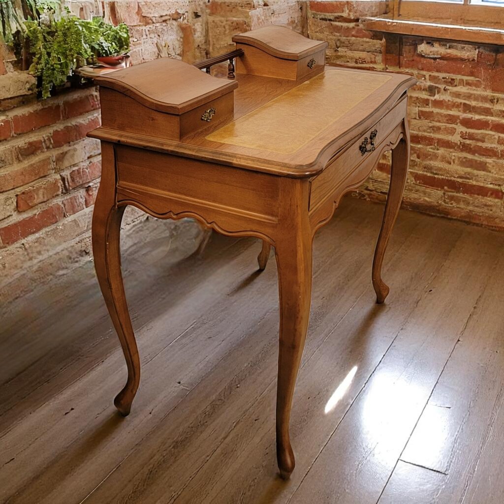 6646 Antique Queen Anne Maple Writing #Desk