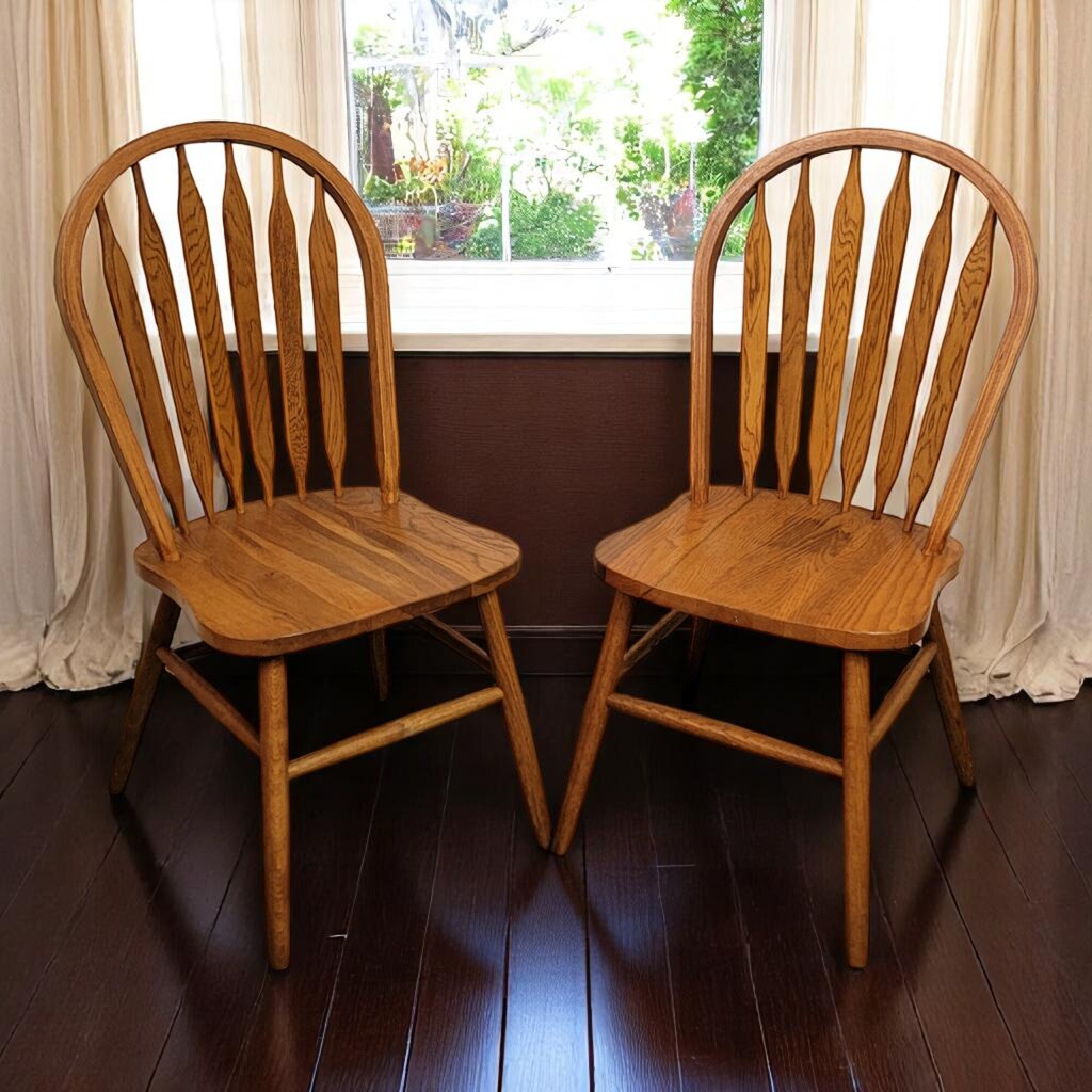 6651 Round Oak Pedestal Dining #Table with 2 Windsor Chairs