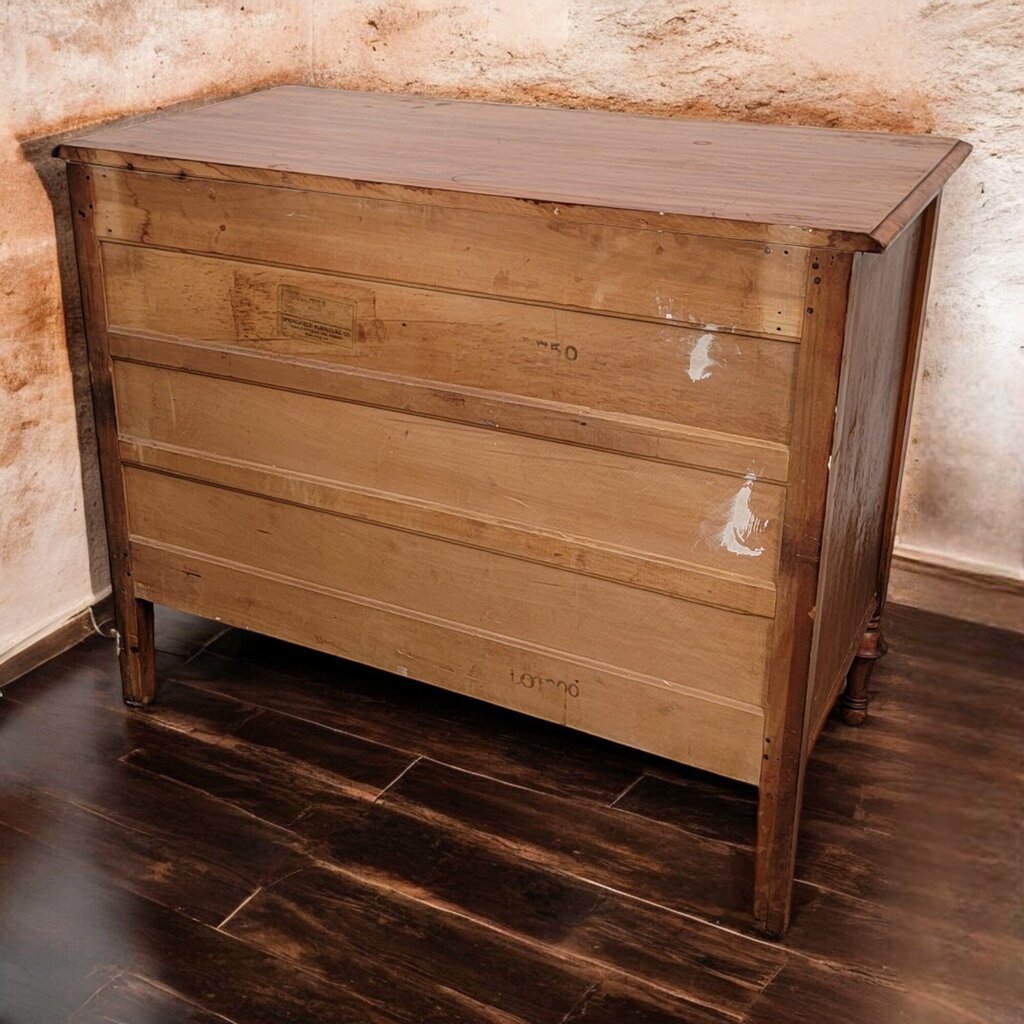 6692 Antique 4 Drawer Locking Chest.