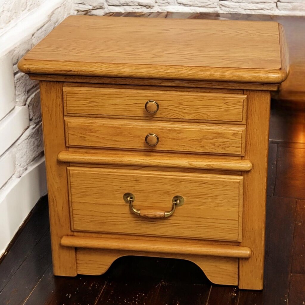 6719 Colonia Oak 2 Drawer Nightstand
