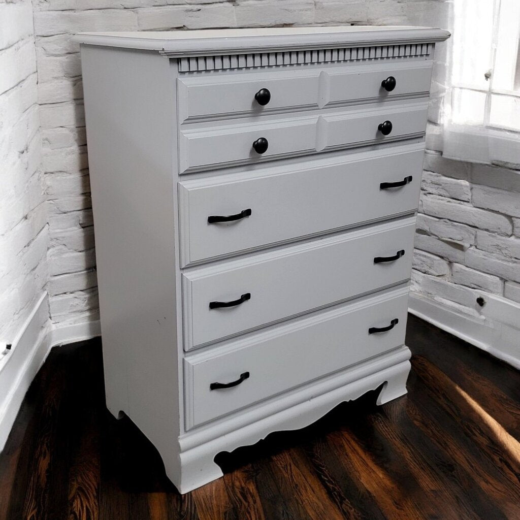 6728 Traditional Black and Gray 4 Drawer Chest