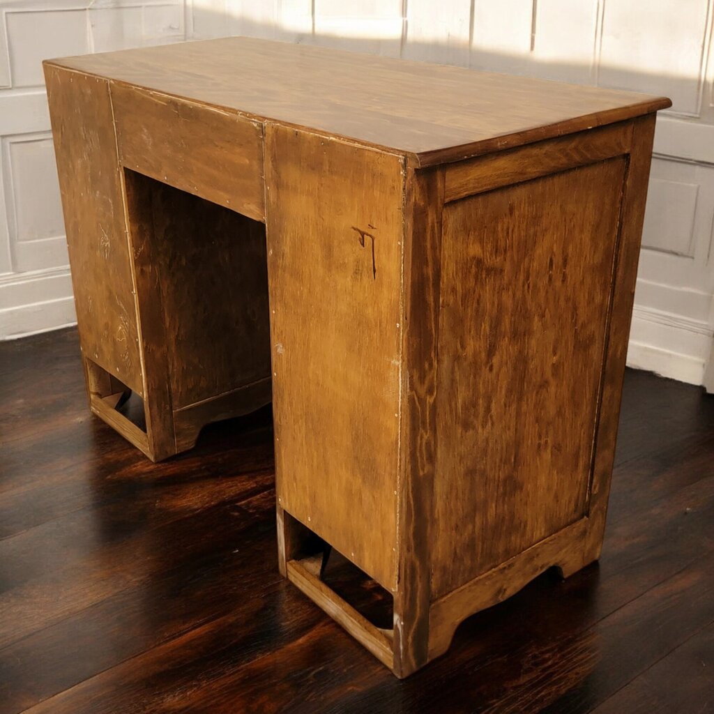 6730 Solid Wood Colonial 7 Drawer Student #Desk