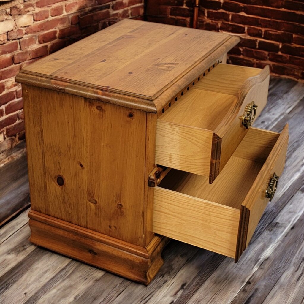 6740 Solid Pine 2 Drawer Nightstand