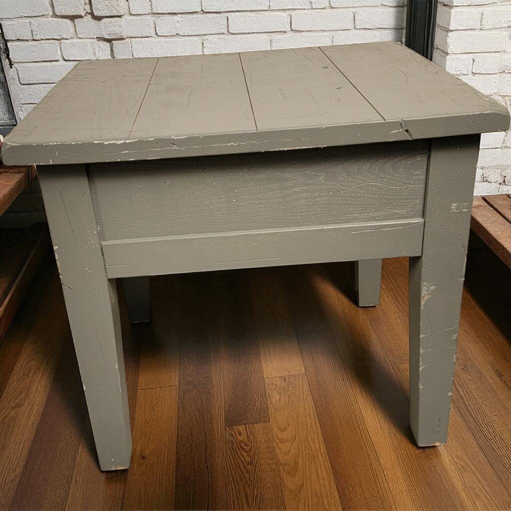 6991 Gray Broyhill Side Table with Drawer ~ Furniture