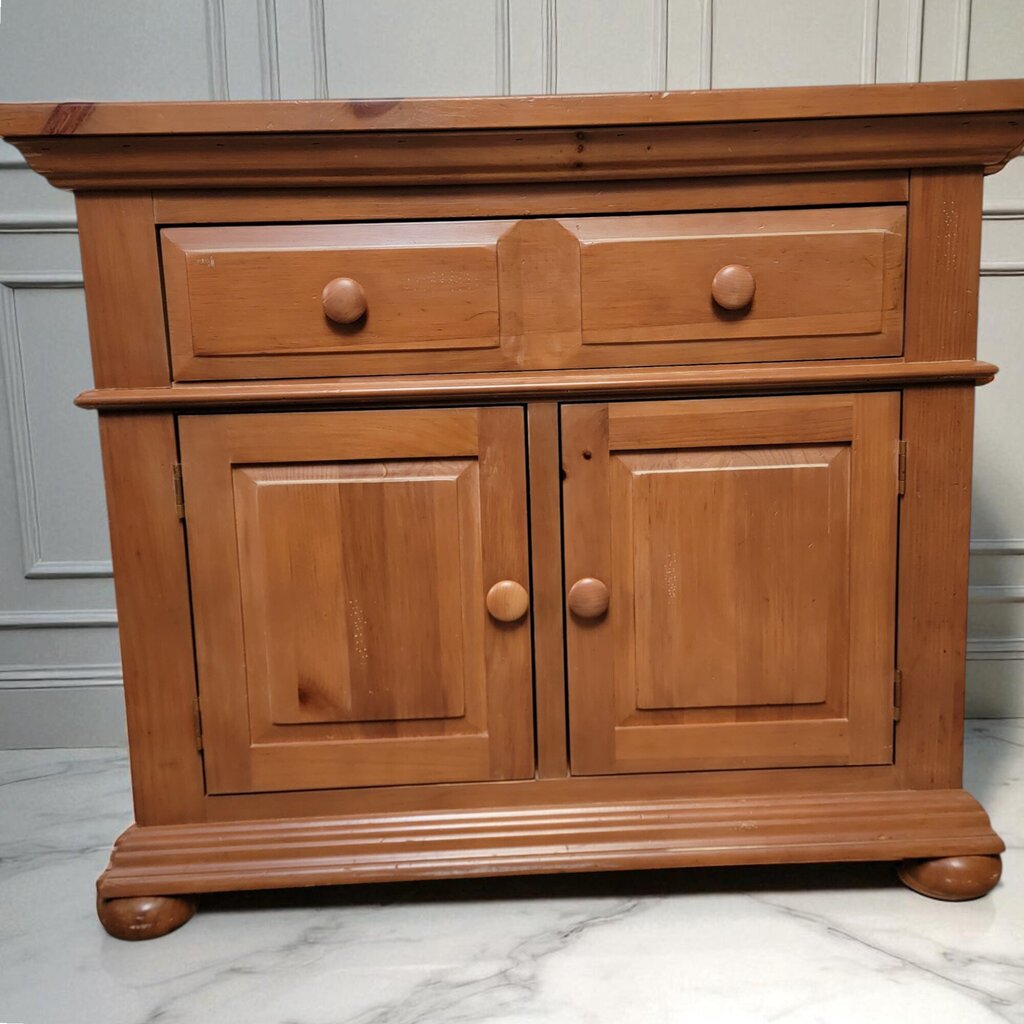 7045 Broyhill Kitchen Tile Top #Buffet Used Furniture
