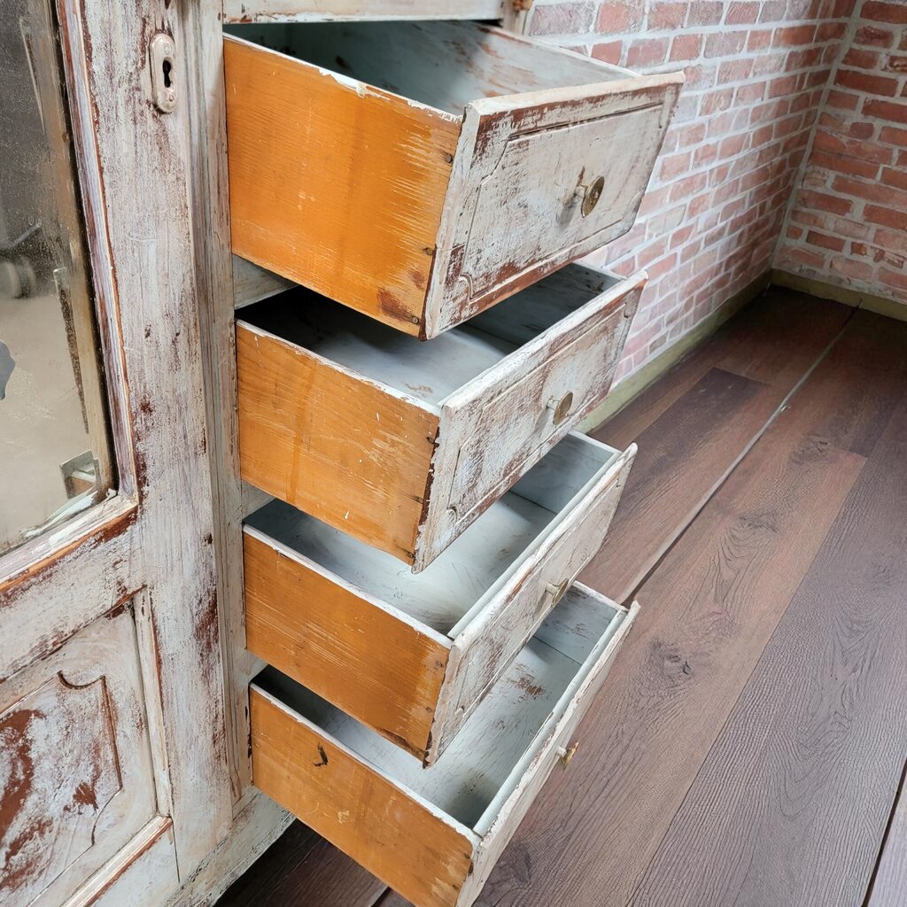 7089 Rustic and Chippy Wardrobe Cabinet with 4 Drawers