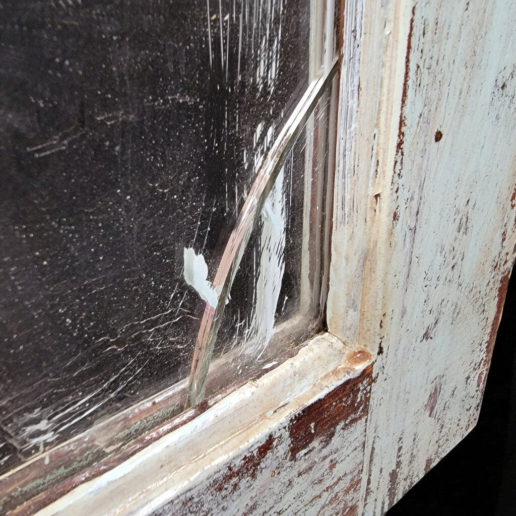 7089 Rustic and Chippy Wardrobe Cabinet with 4 Drawers