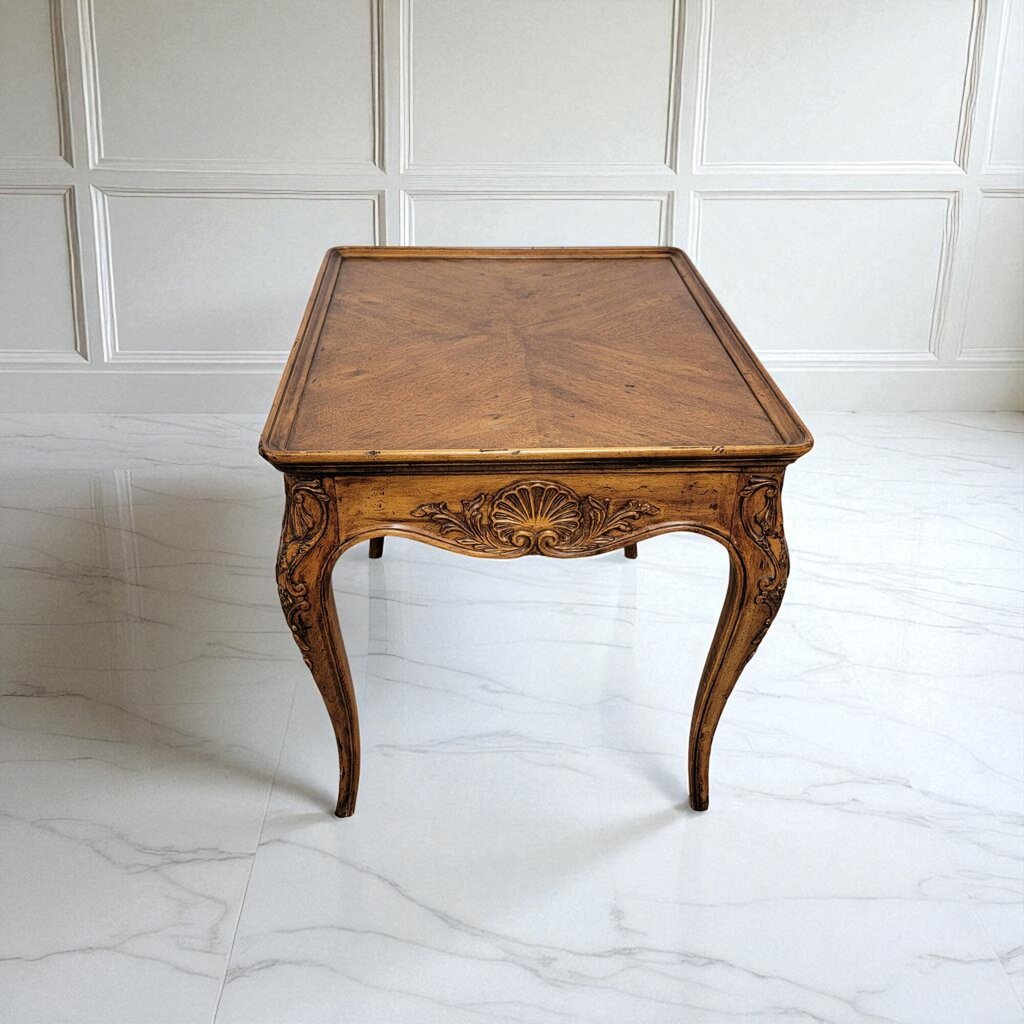 7115 Henredon Vintage Side #Table with Carvings