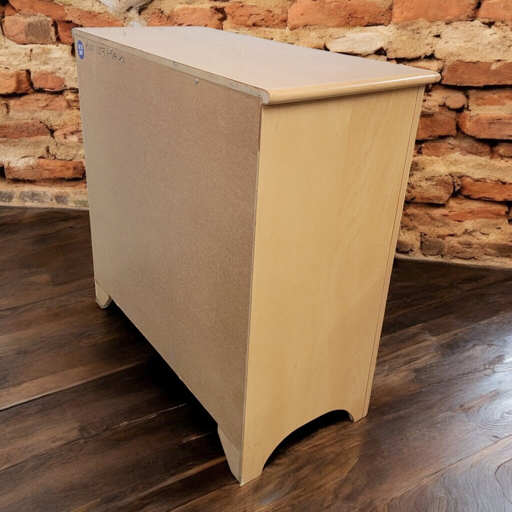 7602 Blonde Pine 3 Drawer Chest