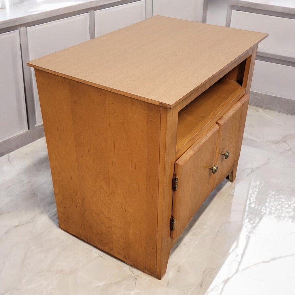 7732 Maple Side Table
