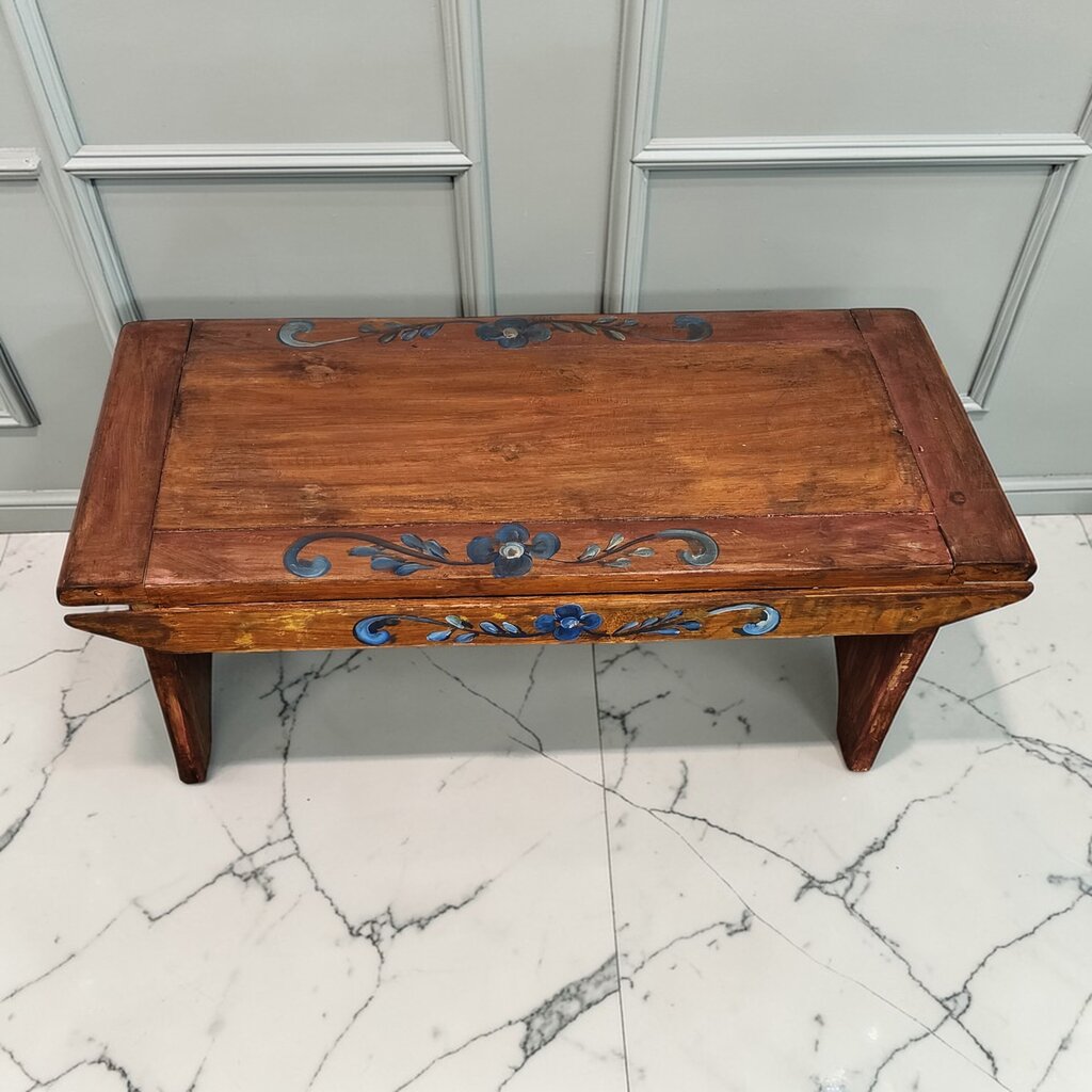7835 Handpainted Mexican Coffee Table