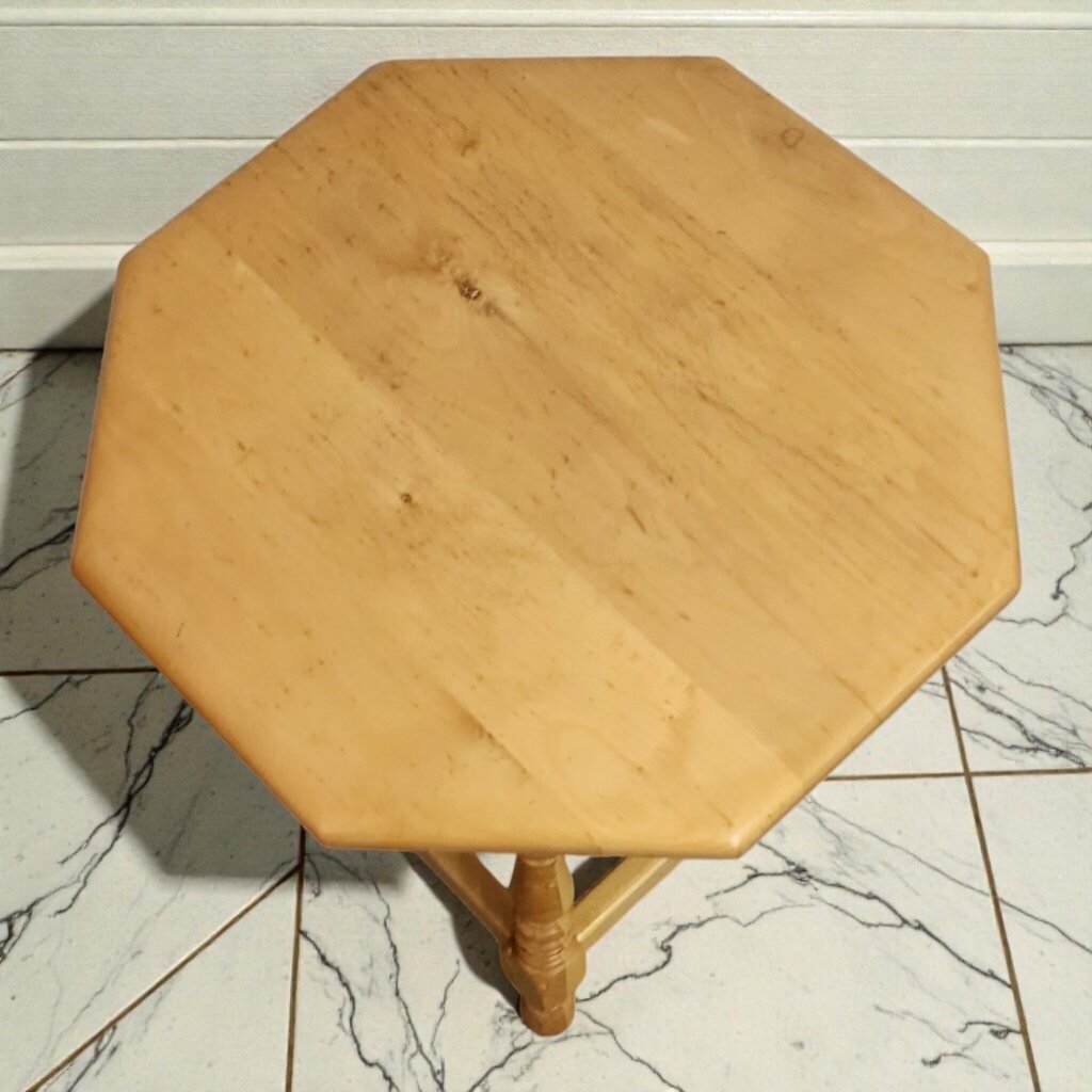7946 Colonial Pine Octogonal Side Table