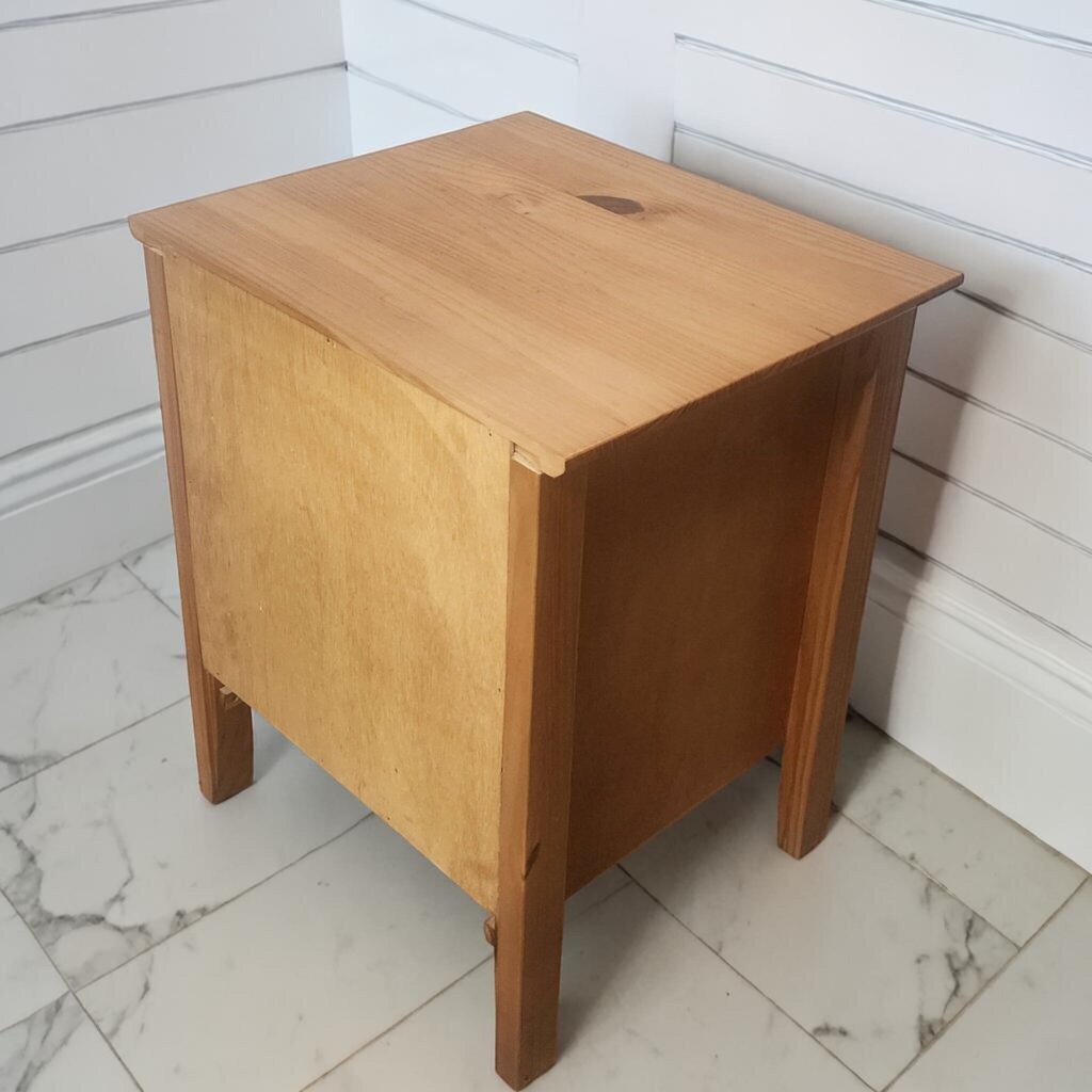 8120 Shaker Style Wood Side Table with Drawer