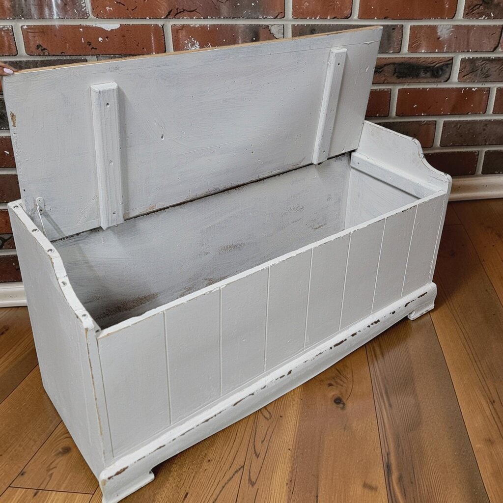 8271 Distressed White Wooden Storage Entryway #Bench