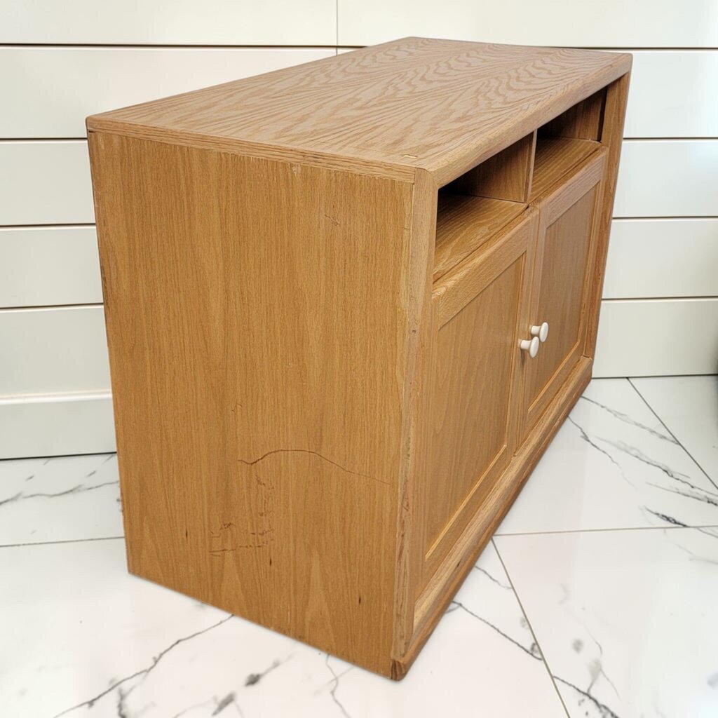 8291 Oak Rolling Entertainment Cabinet ~ FURNITURE