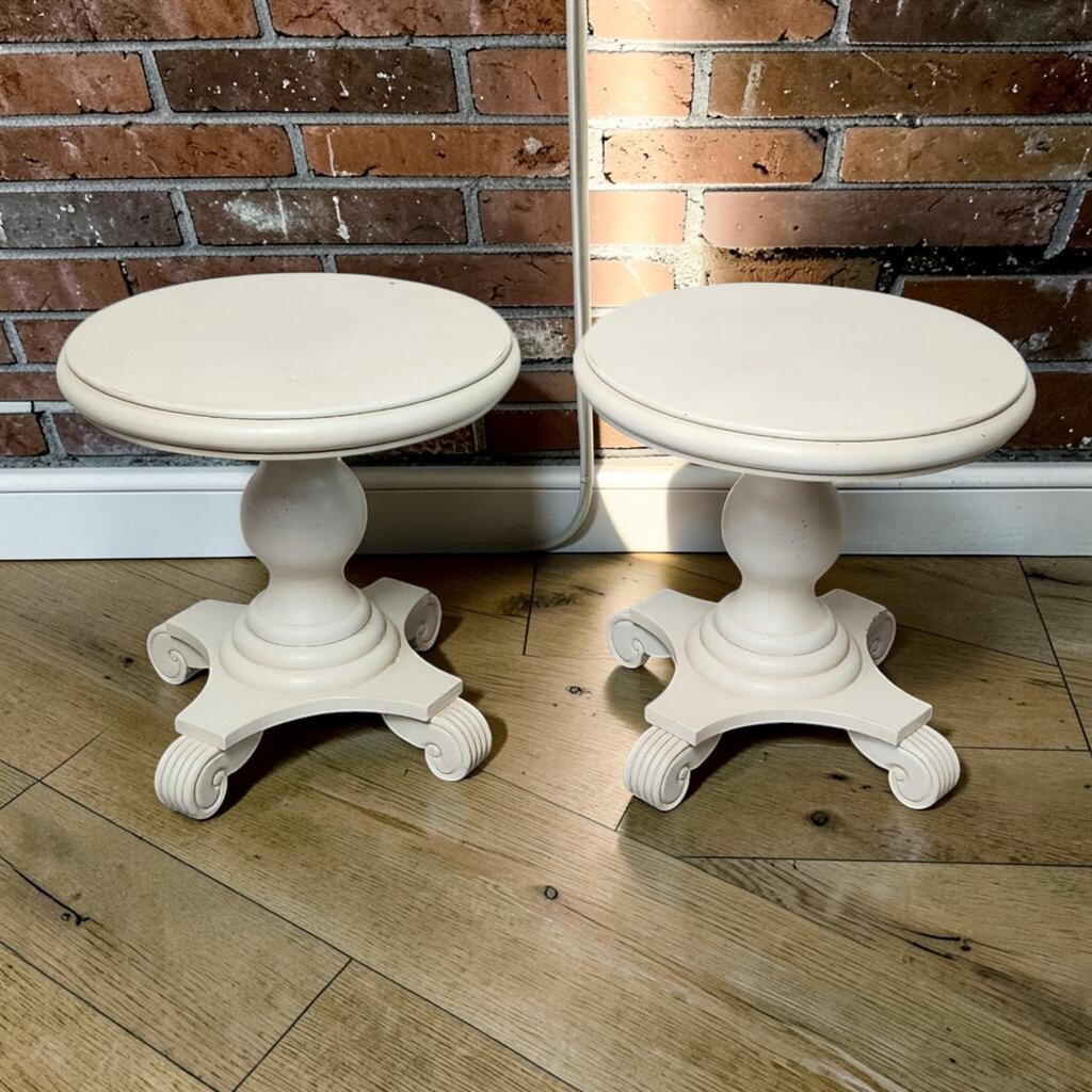 8326-8327 Bombay Furniture Round Pedestal Accent Table