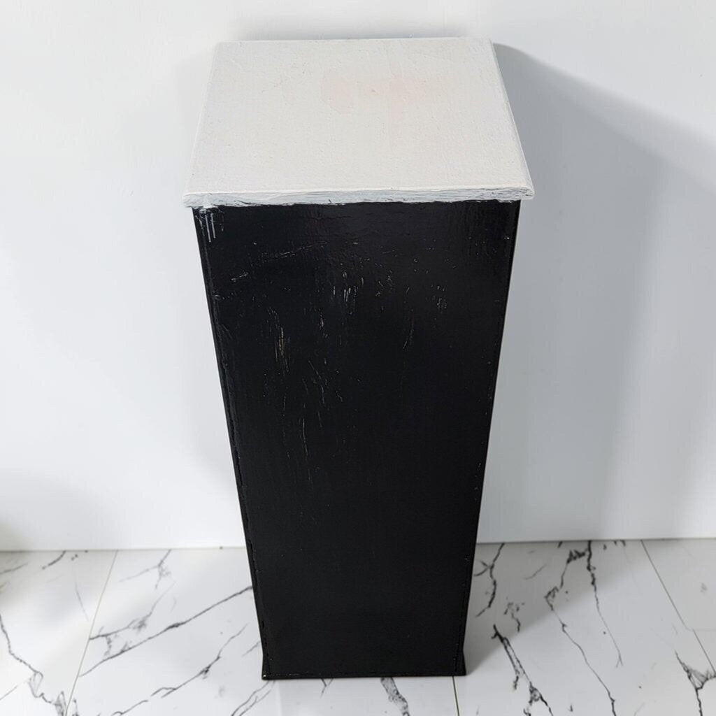 8561 Black 4 Drawer Chest