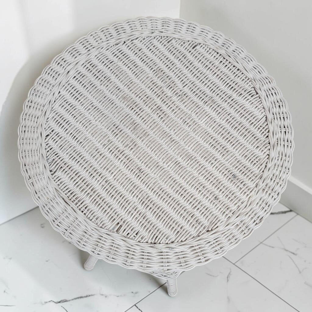 8606 White Wicker Side #Table
