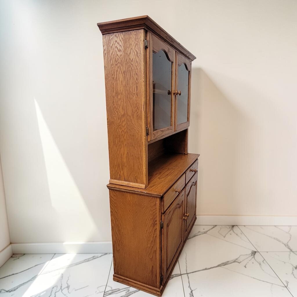 8762 Vintage Golden Oak Two-Piece Country #Hutch Cabinet
