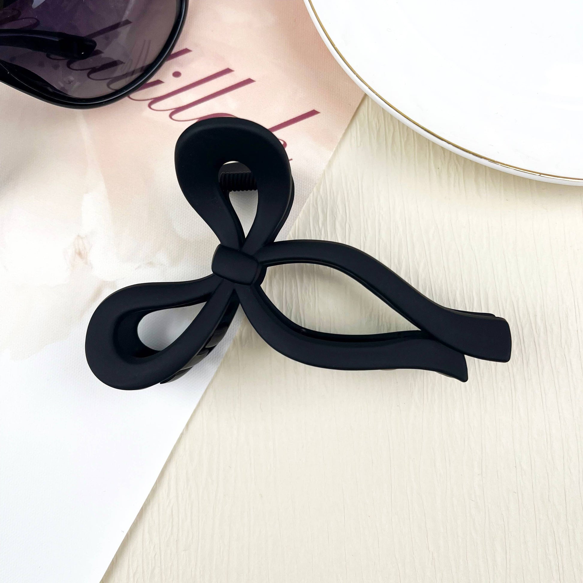 Large Bow Hair Clip Retro Simple Claw Clips Black