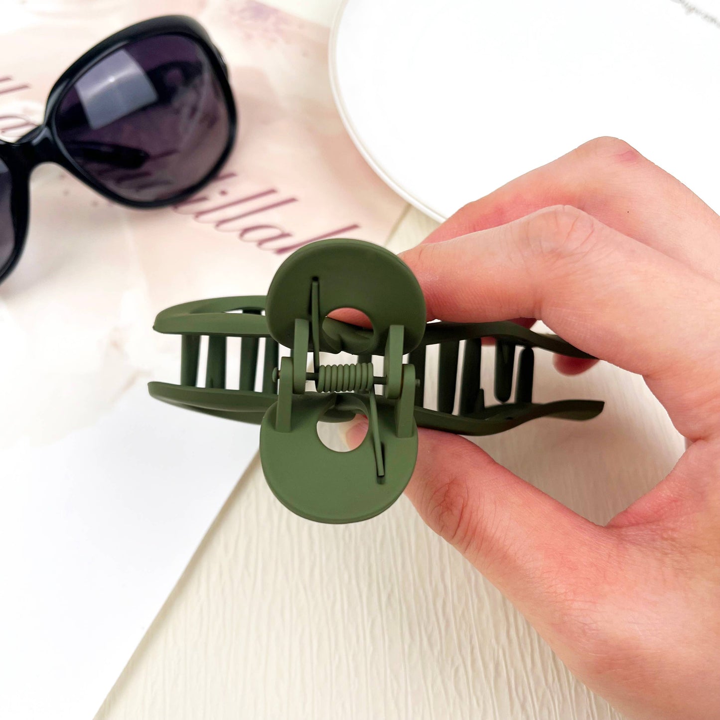 Large Bow Hair Clip Retro Simple Claw Clips