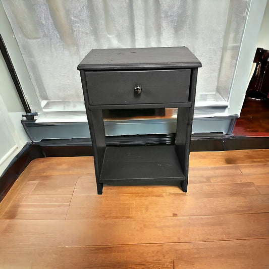 5213 Solid Wood Gray Nightstand with Shelf