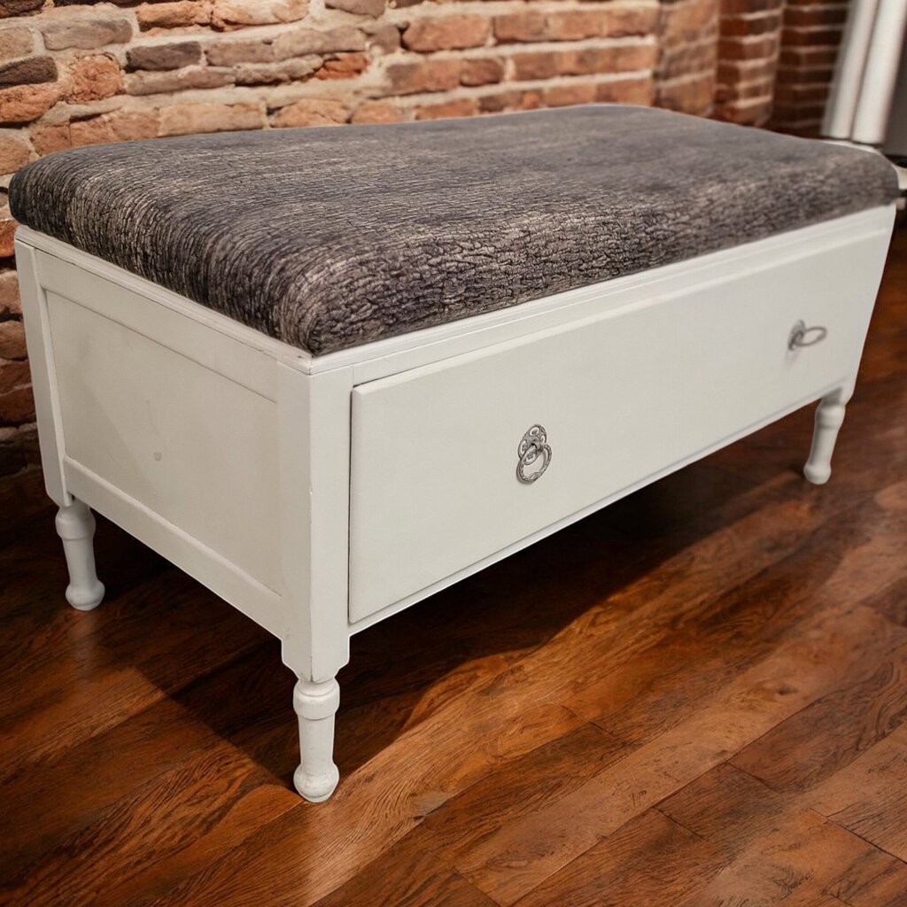 5787 Vintage Upholstered Storage #Bench