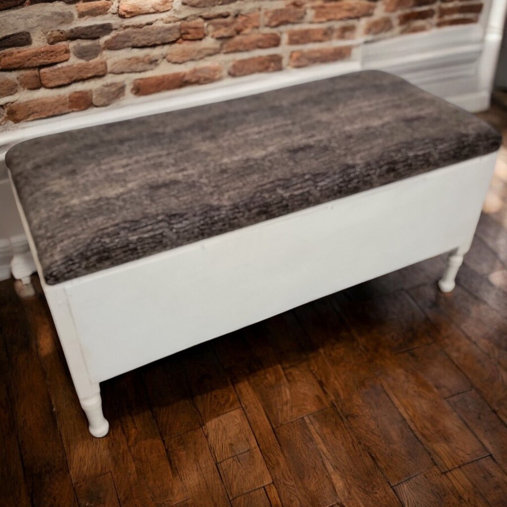 5787 Vintage Upholstered Storage #Bench