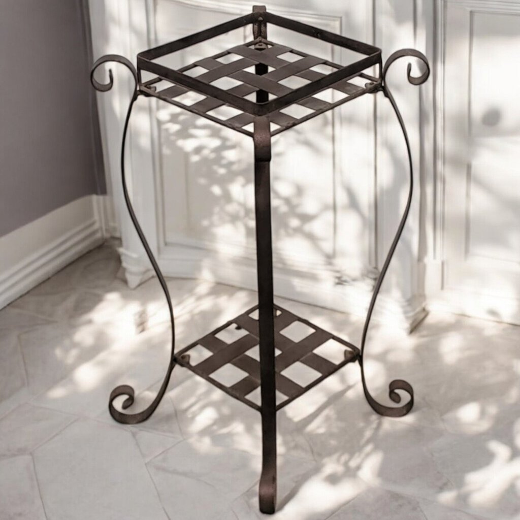 5817 Rustic Scrolled Metal Plant Stand