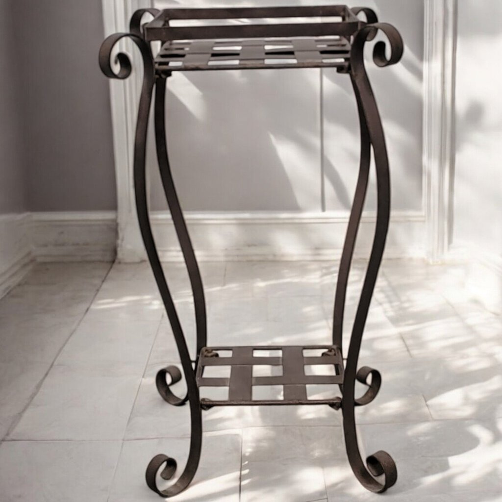 5817 Rustic Scrolled Metal Plant Stand