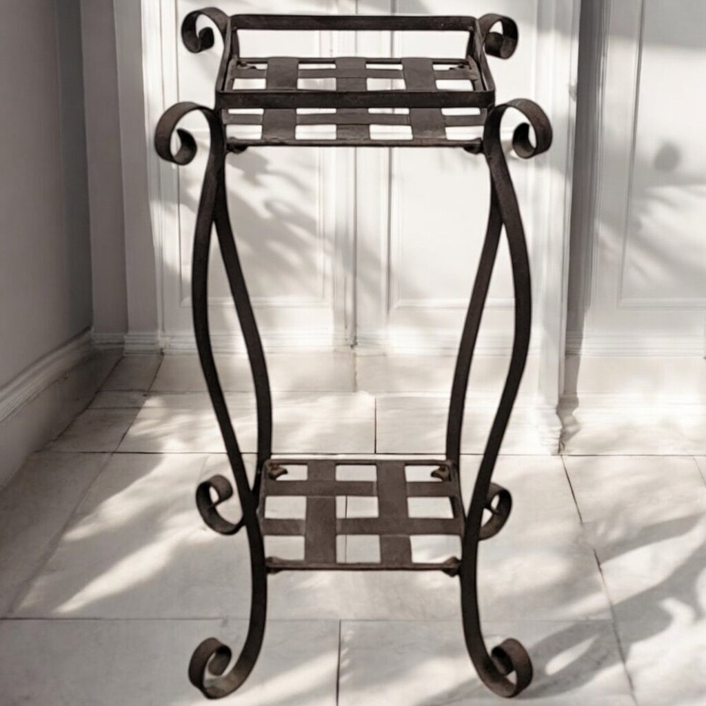 5817 Rustic Scrolled Metal Plant Stand