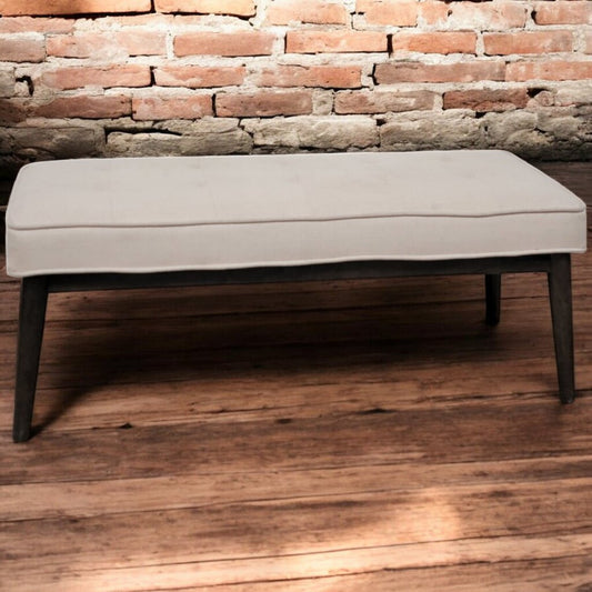 5830 Upholstered Tufted Bench with Pencil Post Legs