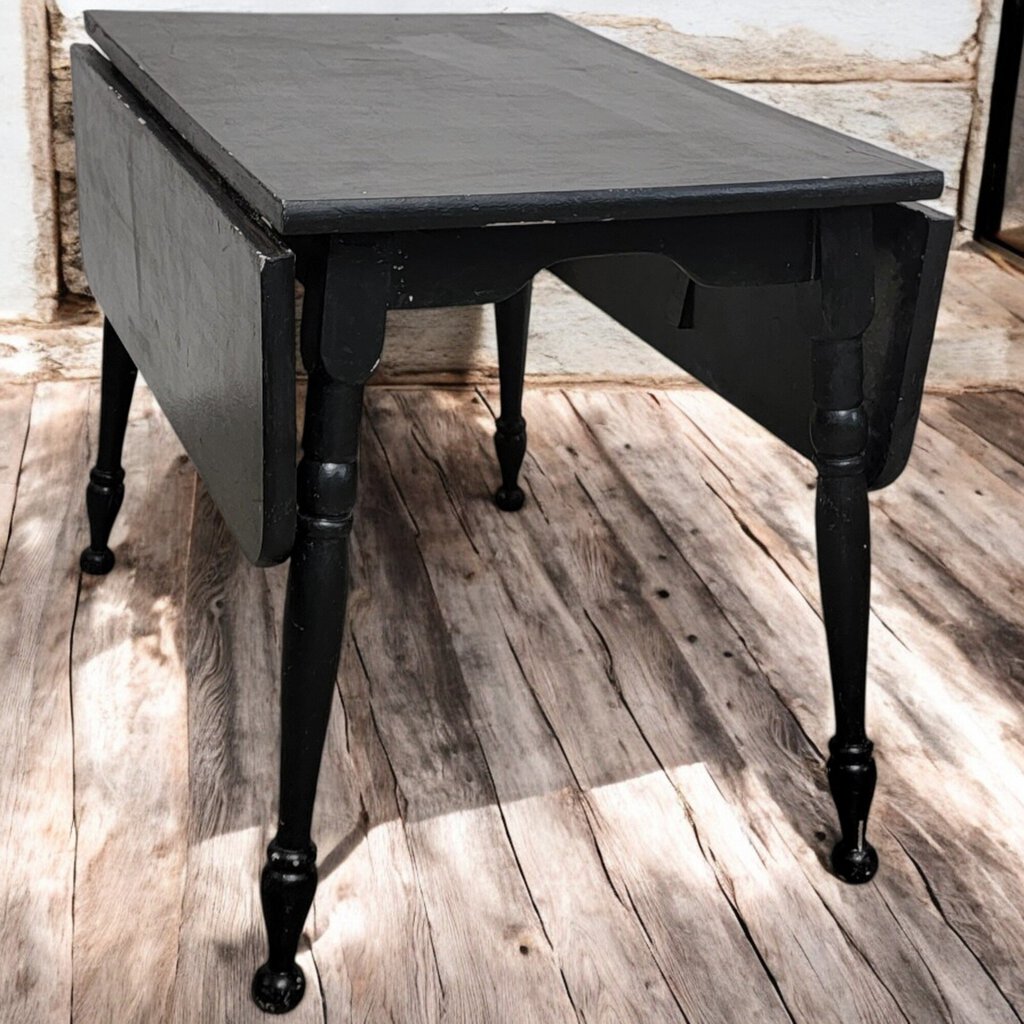 6068 Shabby Black Kitchen Table with 2 Chairs