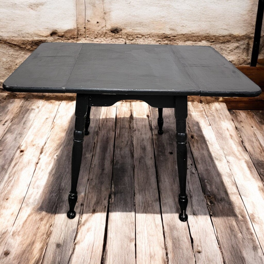 6068 Shabby Black Kitchen Table with 2 Chairs