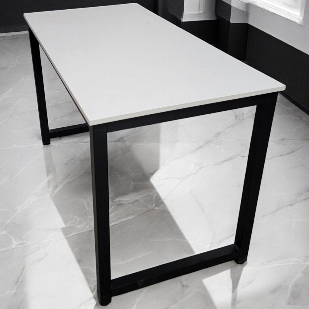 6078 Contemporary White and Metal #Table