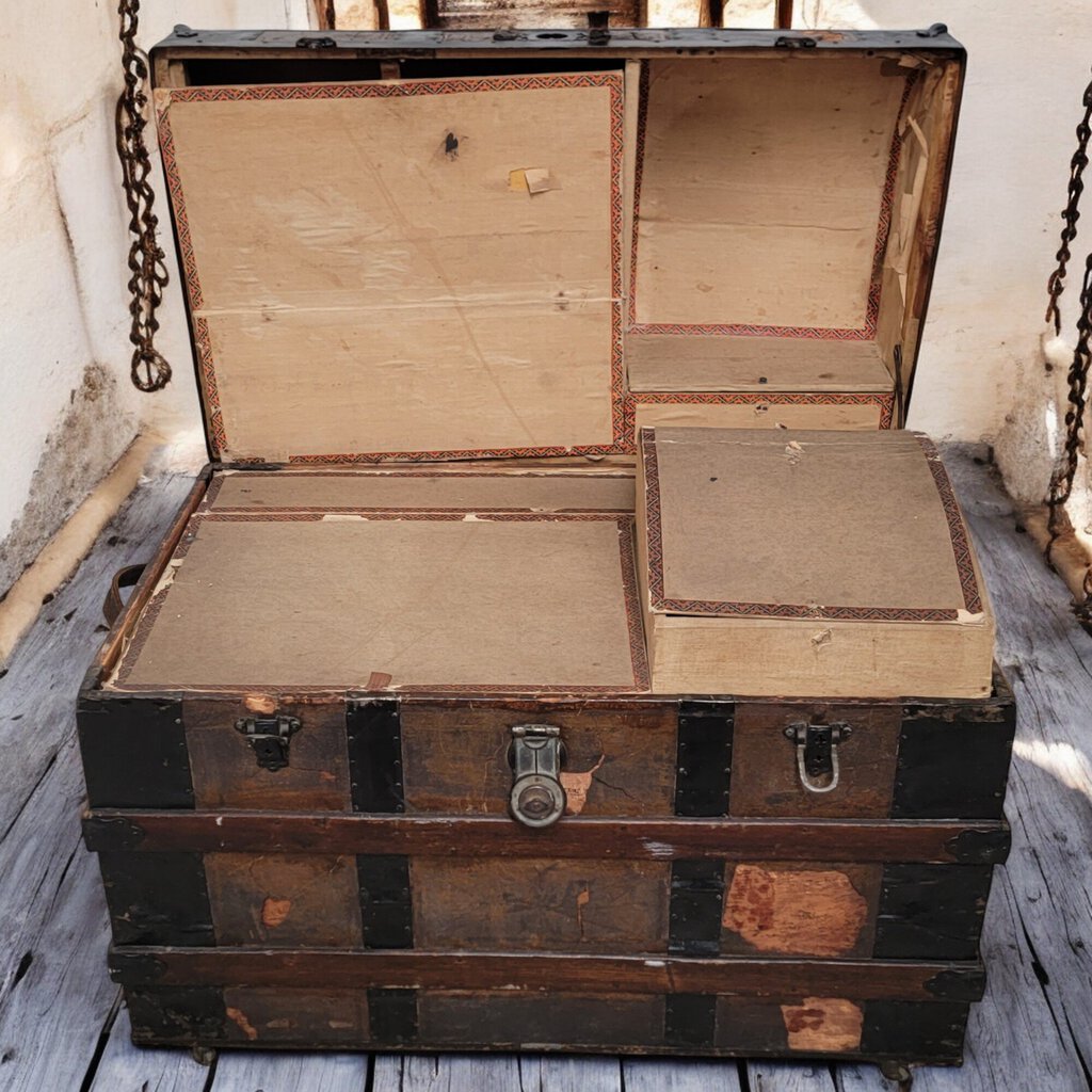 6160 Vintage Oak and Metal Steamer #Trunk on Wheels