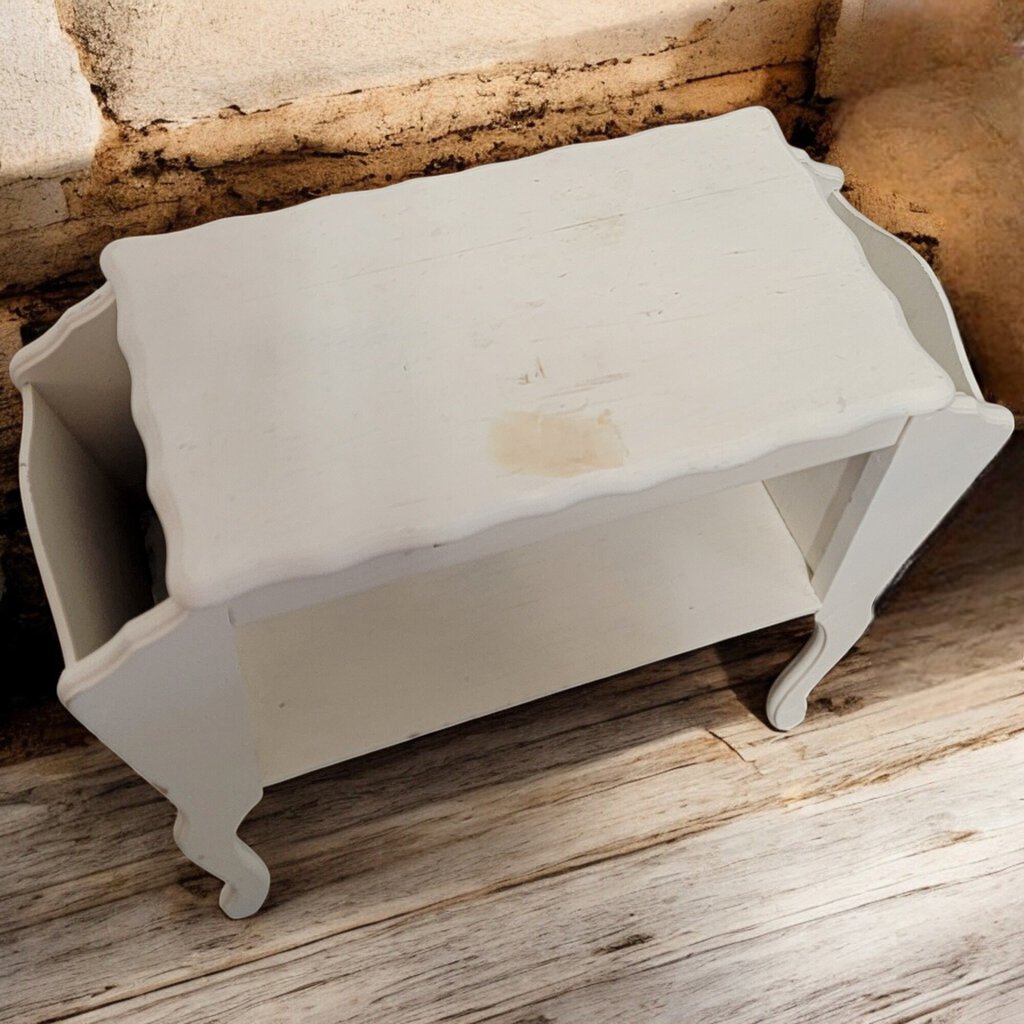 6166 Vintage Cream Magazine Side Table