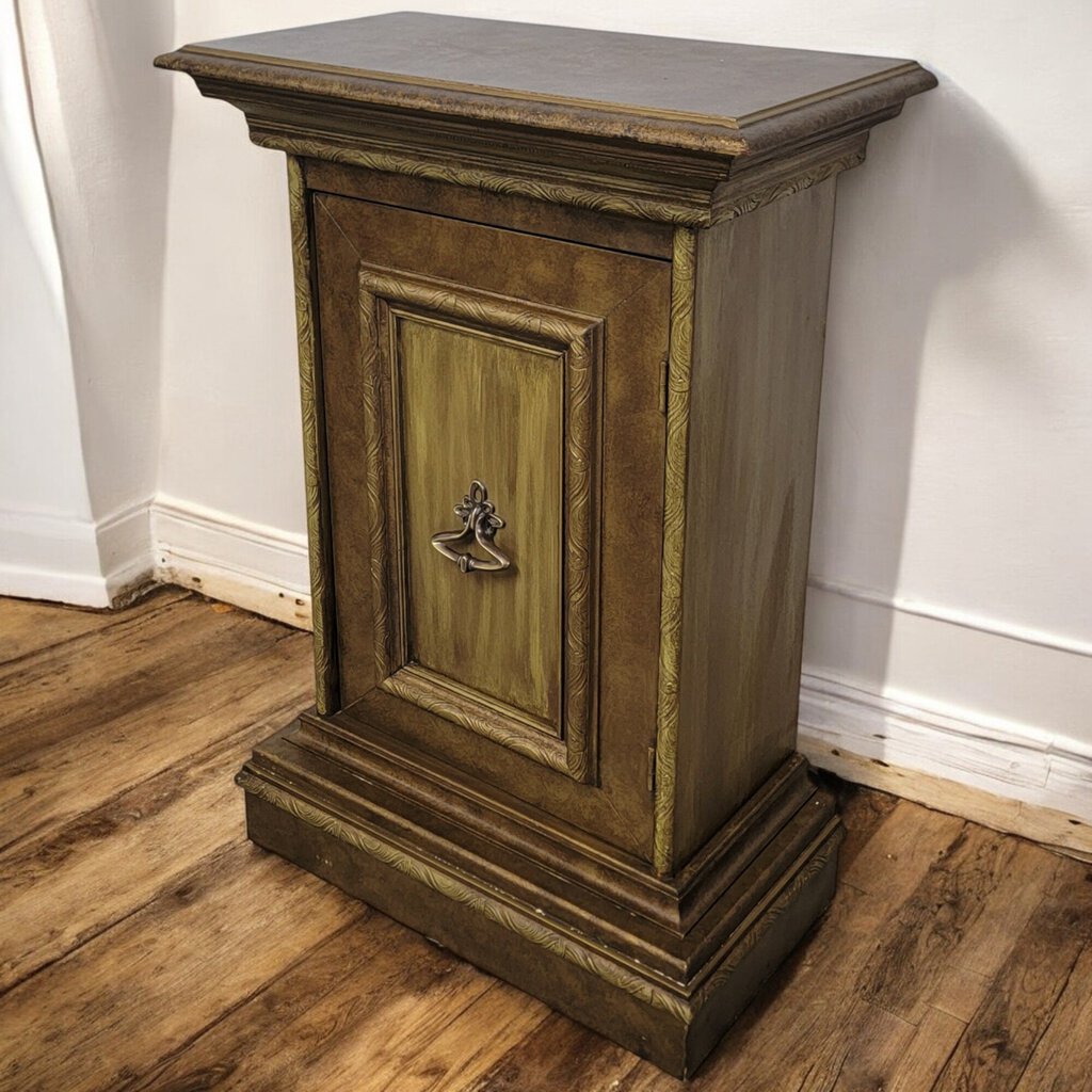 6210 Ornate Vermeil Cabinet Console