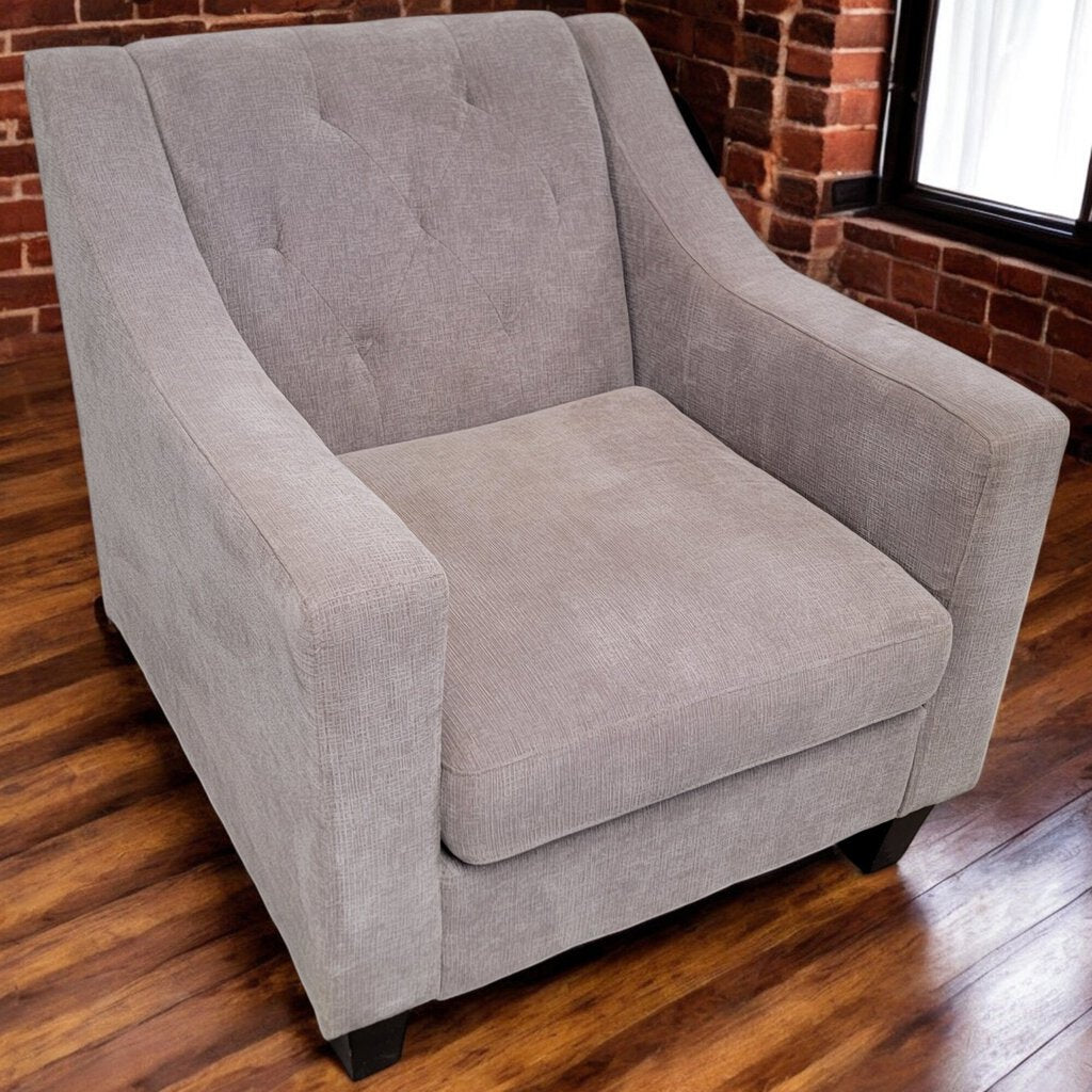 6230 Tufted Greige Armchair