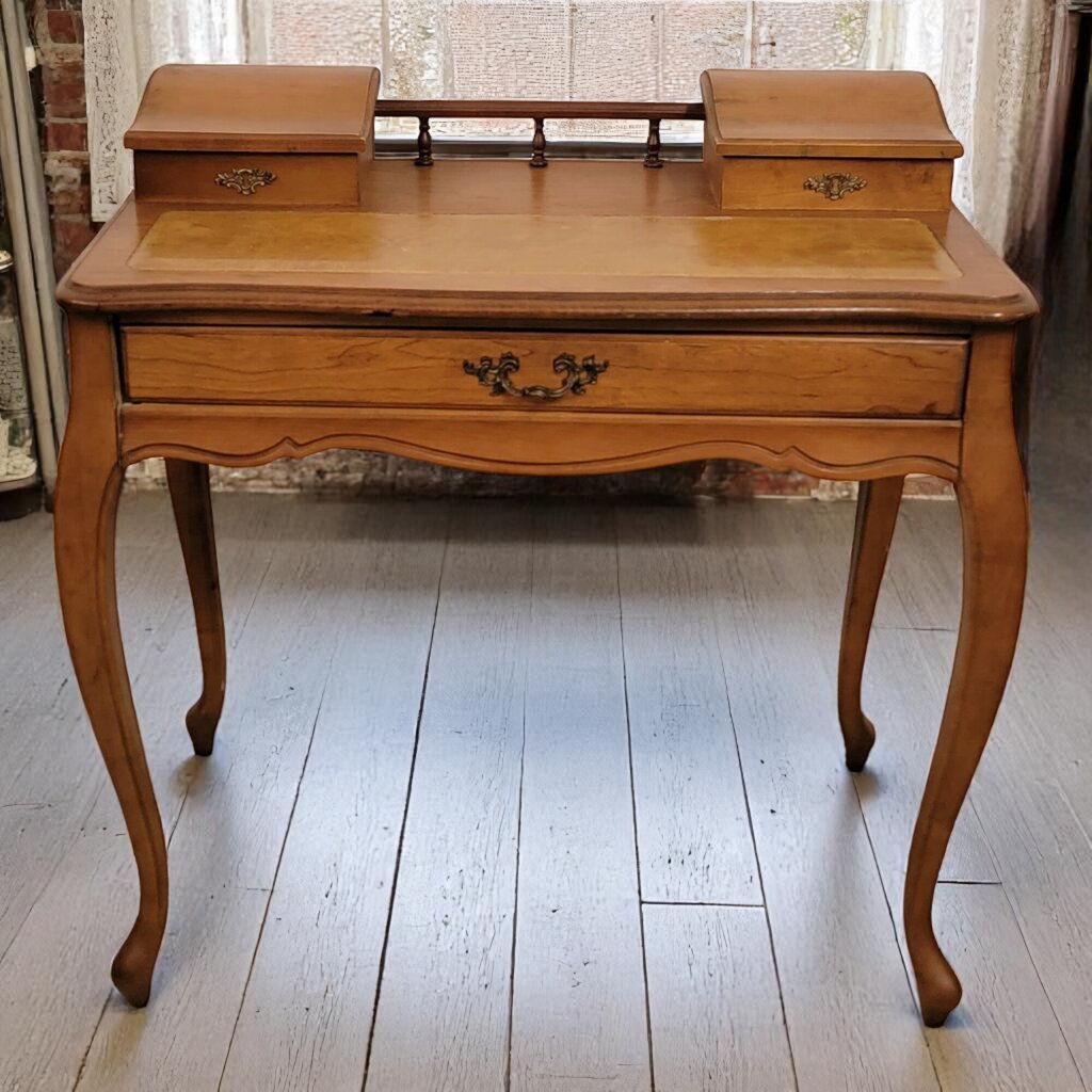6646 Antique Queen Anne Maple Writing #Desk
