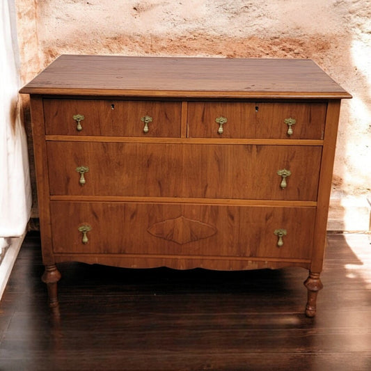 6692 Antique 4 Drawer Locking Chest.