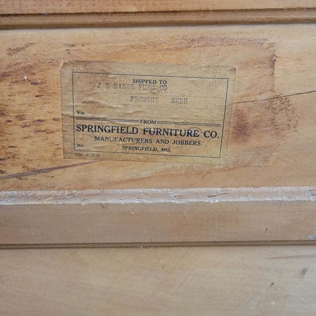 6692 Antique 4 Drawer Locking Chest.