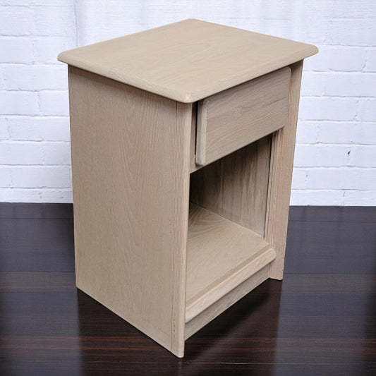 6710 Vintage Contemporary Pickled Nightstand